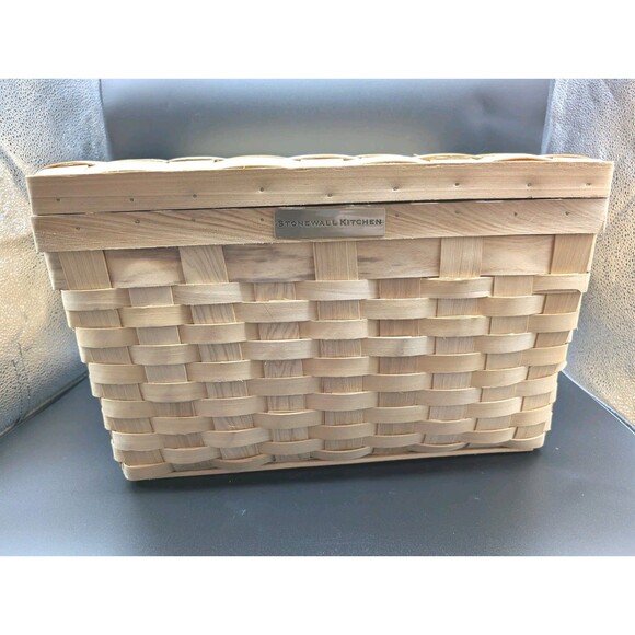 Stonewall Kitchen Co. Med Task Basket With Lid 16in L x 12in W x 9.5in H EUC - Picture 1 of 5